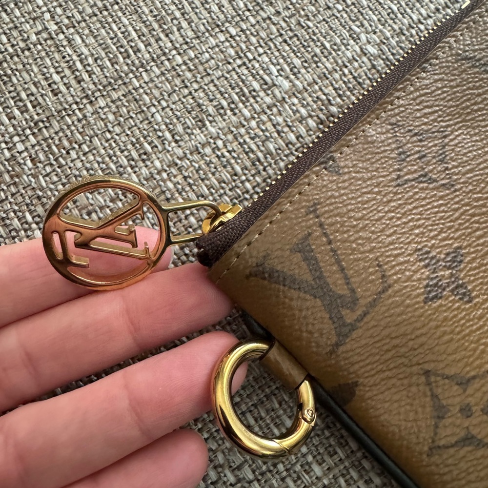 SALE! 💕 Louis Vuitton Reverse Mono Zip Coin Pouch -Square Pouch from Trio Pouch - Picture 3 of 8